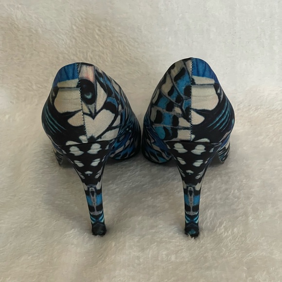 Nine West Butterfly Wing Print Heels Size 6M - Picture 7 of 7